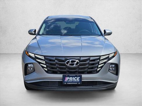 Used 2024 Hyundai Tucson SE FWD image 2