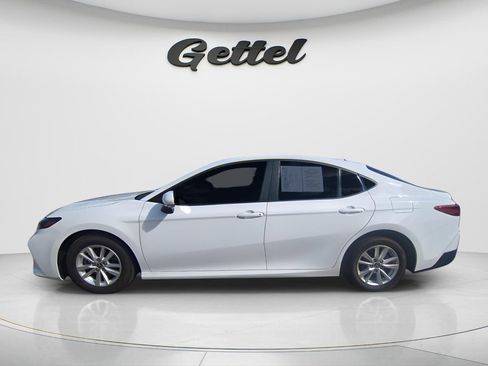 Used 2025 Toyota Camry LE FWD image 8