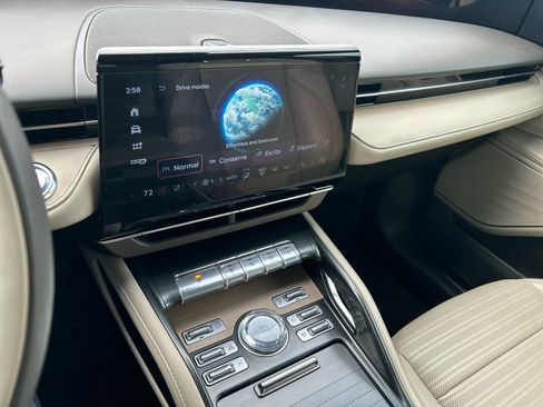 Used 2024 Lincoln Nautilus Reserve image 39