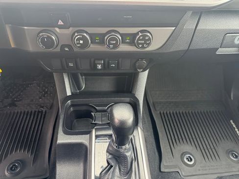 Certified 2020 Toyota Tacoma SR5 image 15