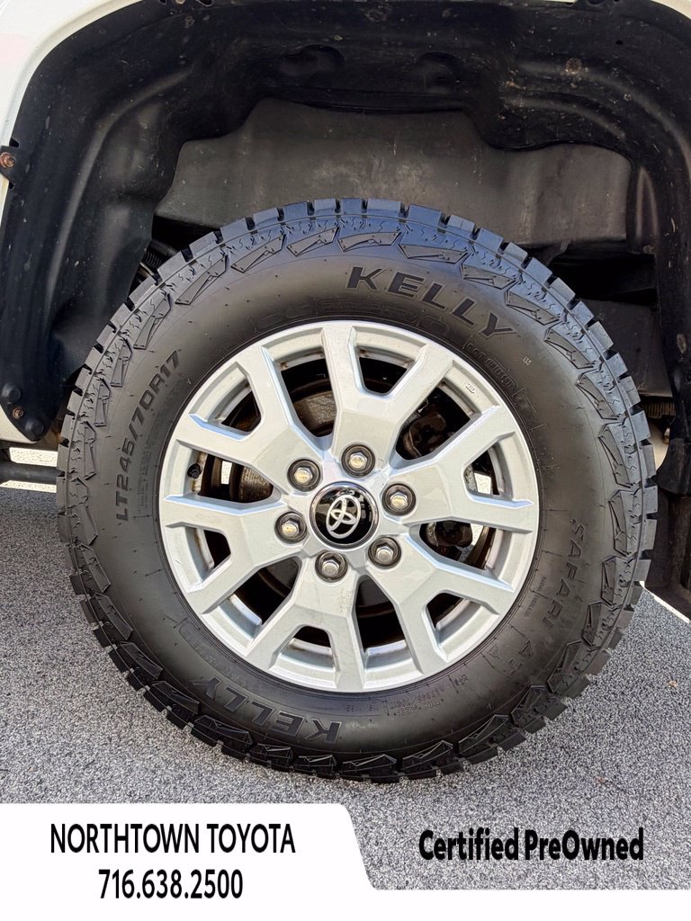 Used 2024 Toyota Tacoma SR5 AWD/4WD image 7