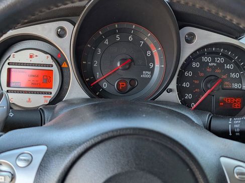 Used 2009 Nissan 370Z Touring image 19