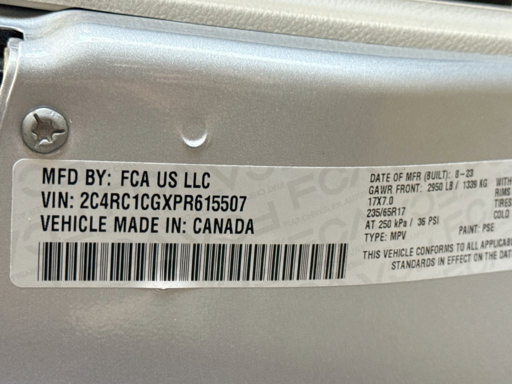 Used 2023 Chrysler Voyager LX FWD image 31