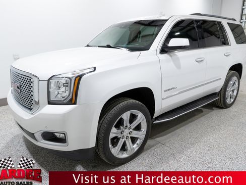 Used 2017 GMC Yukon Denali w/ Open Road Package image 2