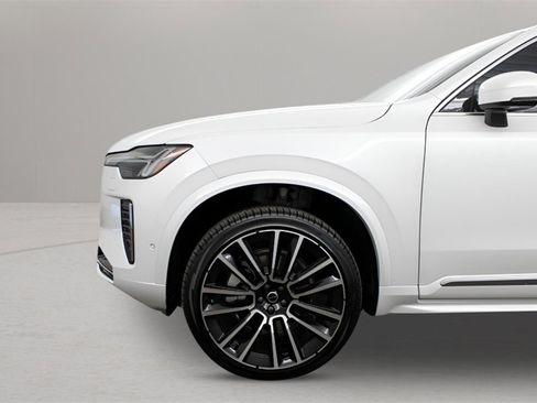 New 2026 Volvo XC60 B5 Plus w/ Protection Package Premier image 23