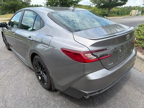 Used 2026 Toyota Camry SE FWD image 7