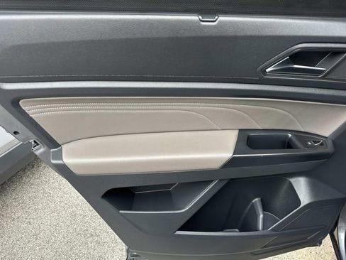 Used 2021 Volkswagen Atlas SEL Premium image 19