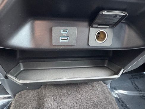 Certified 2021 Ford F150 Lariat AWD/4WD image 22