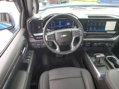 Used 2024 Chevrolet Silverado 1500 LTZ w/ Technology Package AWD/4WD image 11