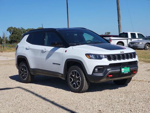 New 2026 Jeep Compass Trailhawk image 2