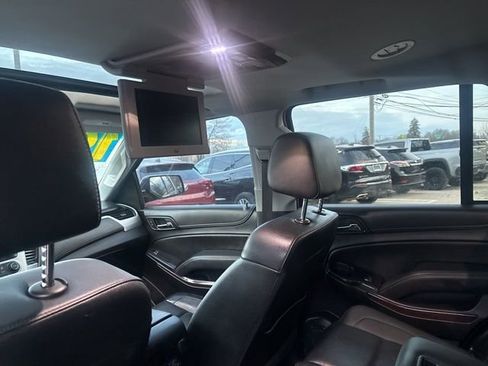 Used 2019 GMC Yukon SLT w/ Premium Edition AWD/4WD image 32