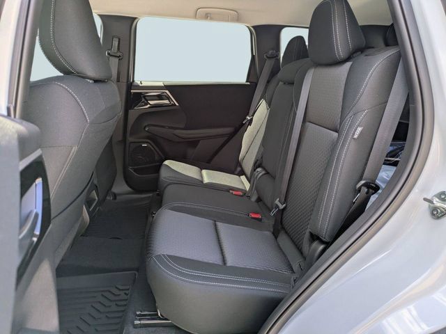 New 2026 Mitsubishi Outlander ES FWD image 14