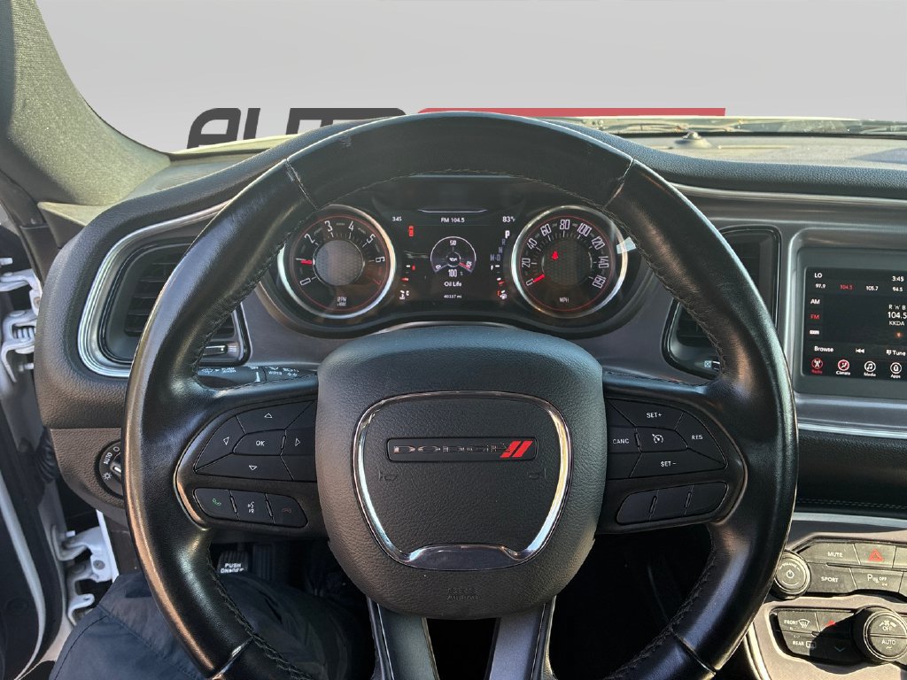 Used 2021 Dodge Challenger SXT w/ Driver Convenience Group RWD image 12