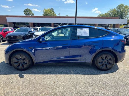 Used 2024 Tesla Model Y Long Range AWD/4WD image 20