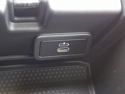 Used 2023 BMW 330e xDrive w/ M Sport Package image 26