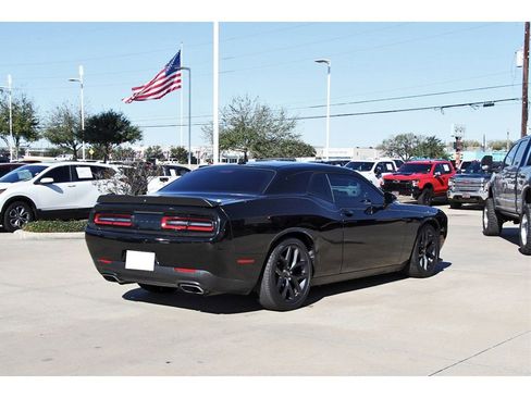 Used 2020 Dodge Challenger R/T w/ Blacktop Package image 6