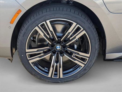 New 2026 BMW 750e xDrive w/ Executive Package AWD/4WD image 10