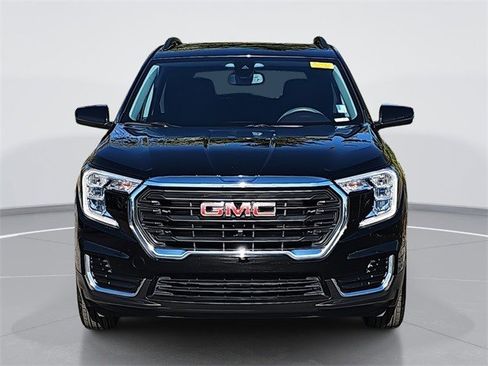 Certified 2024 GMC Terrain SLE w/ Driver Convenience Package image 28