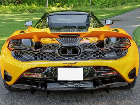 Used 2026 McLaren 750S Spider RWD image 14
