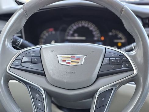 Used 2019 Cadillac XT5 Luxury image 16