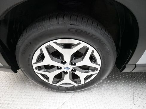 Used 2024 Subaru Forester Premium AWD/4WD image 26