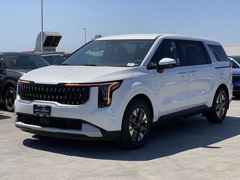 New 2026 Kia Carnival LXS FWD image 7
