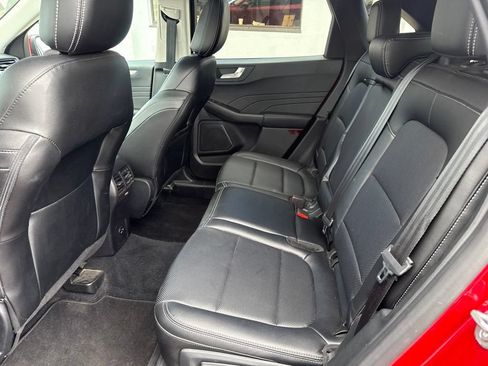 Used 2022 Ford Escape SEL w/ Technology Package AWD/4WD image 34