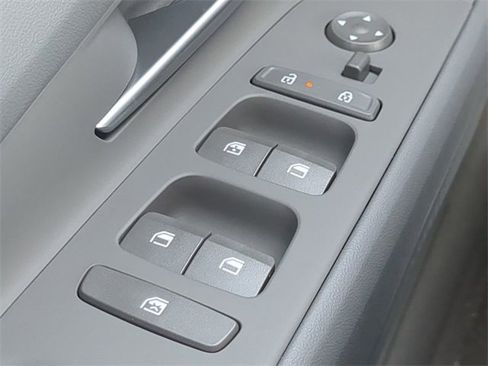 Used 2025 Hyundai Elantra Sport image 20