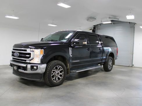 Used 2020 Ford F250 Lariat w/ Lariat Ultimate Package image 4