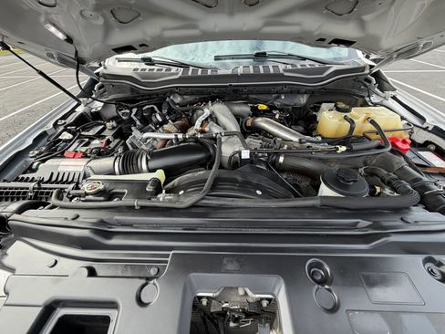 Used 2021 Ford F350 XLT AWD/4WD image 10