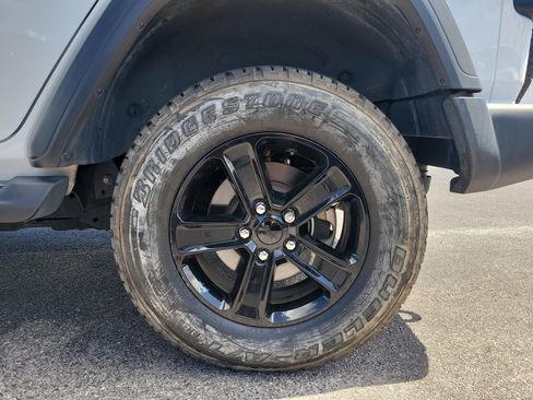 Used 2021 Jeep Wrangler Unlimited Sport image 8