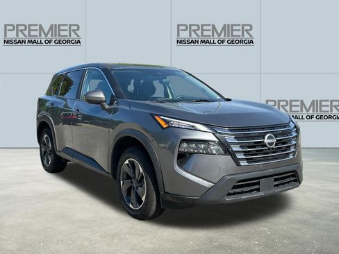 Certified 2024 Nissan Rogue SV FWD image 3