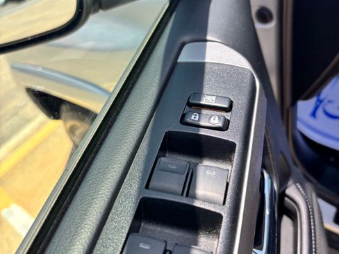 Used 2019 Toyota 4Runner SR5 Premium image 14