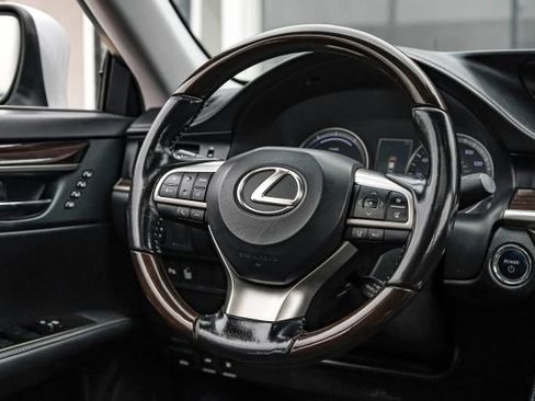 Used 2016 Lexus ES 300h image 22