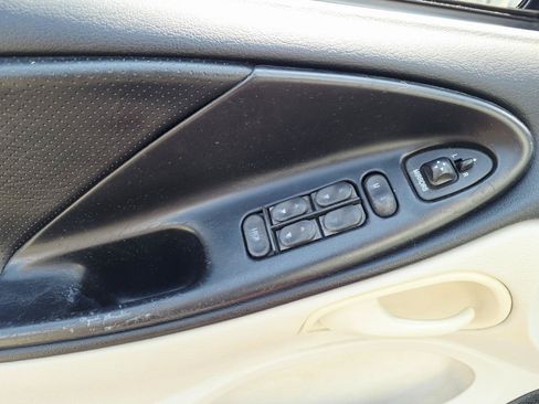 Used 1994 Ford Mustang Convertible RWD image 17