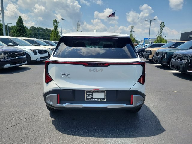 New 2027 Kia Seltos S FWD image 5