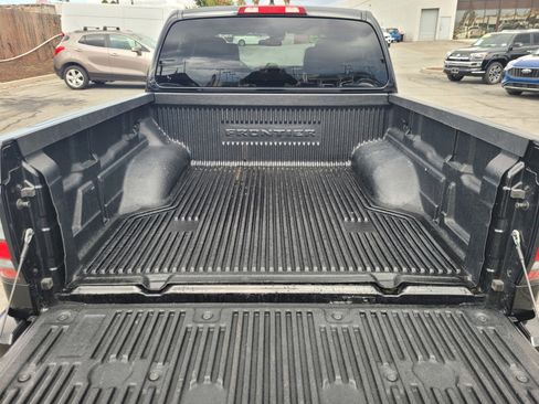 Used 2023 Nissan Frontier SV image 10