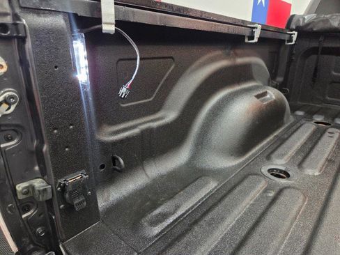 Used 2017 RAM 3500 Laramie Longhorn image 31