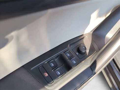 Certified 2023 Volkswagen Tiguan S FWD image 16