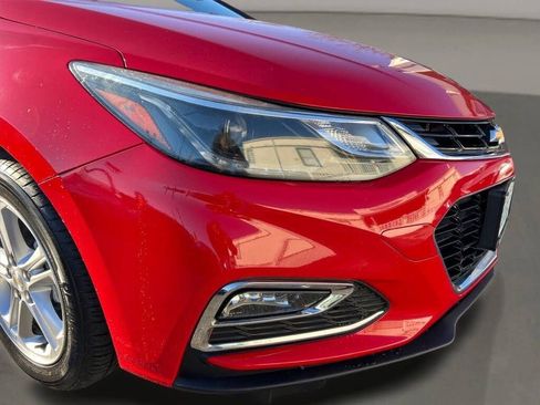 Used 2017 Chevrolet Cruze LT w/ Convenience Package image 9