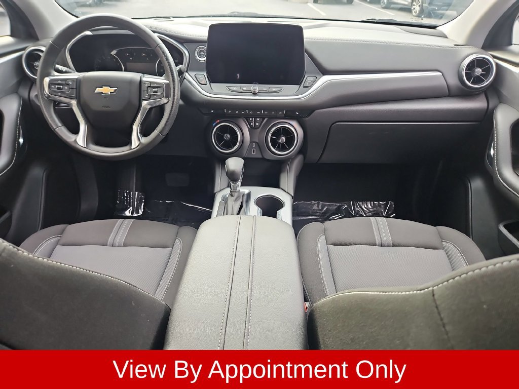Used 2025 Chevrolet Blazer LT FWD image 25