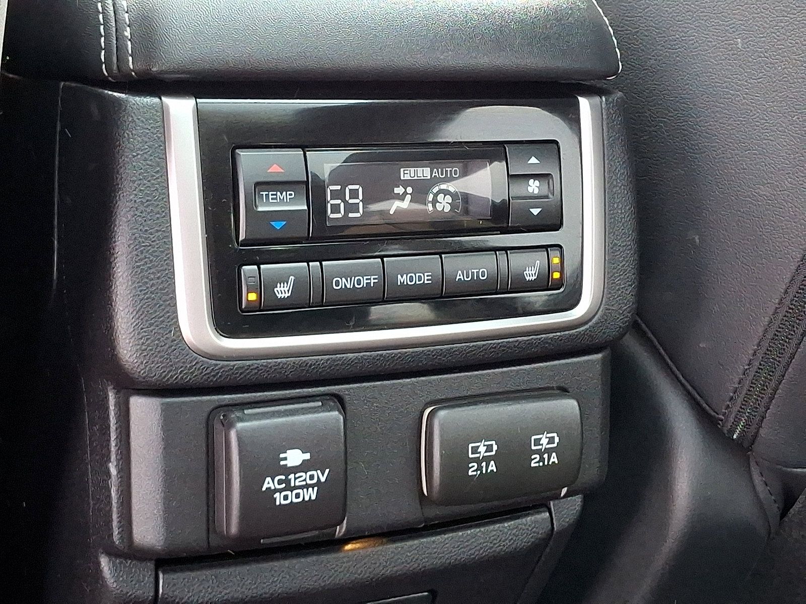 Used 2022 Subaru Ascent Touring AWD/4WD image 14