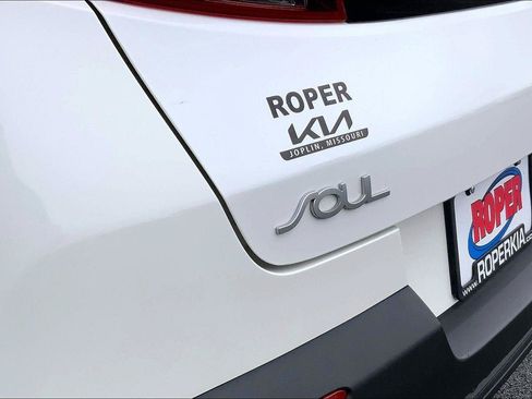 Used 2022 Kia Soul LX w/ Technology Package FWD image 8