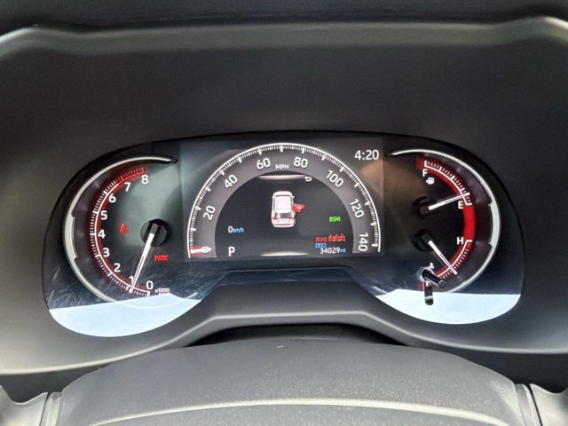 Used 2024 Toyota RAV4 XLE FWD image 27