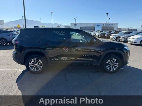Used 2026 Chevrolet Equinox LT w/ Convenience Package II AWD/4WD image 11
