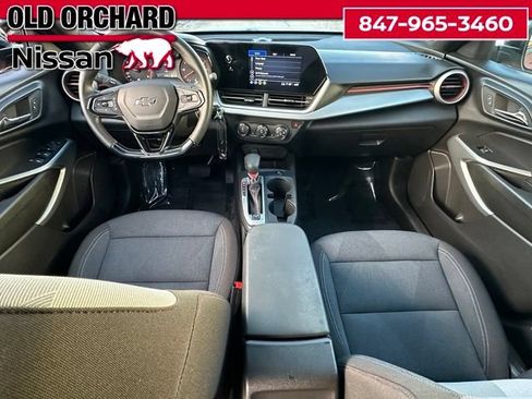 Used 2025 Chevrolet Trax RS w/ Driver Confidence Package FWD image 12
