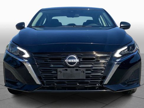 Used 2025 Nissan Altima 2.5 SV image 4