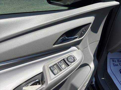 Used 2022 Chevrolet Bolt EUV Premier w/ Sun & Sound Package FWD image 16