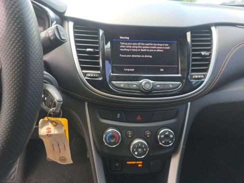 Used 2020 Chevrolet Trax LS w/ Tint and Cruise Package FWD image 5