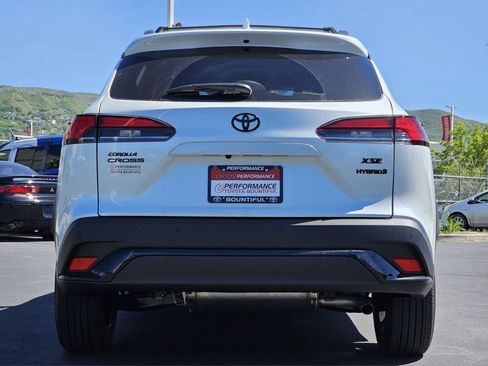 Used 2024 Toyota Corolla Cross AWD Hybrid w/ Convenience Package image 19